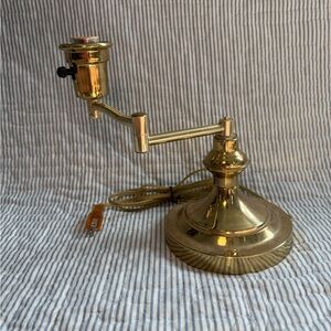 Vintage Elegant Gold Table Lamp